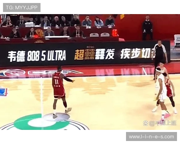 篮球比赛中的违体犯规如何判定及其适用场景解析